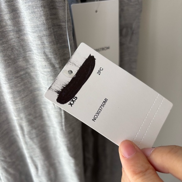 Nordstrom Super soft Light Gray Pajama Set Sz XXS NWT - Picture 7 of 7